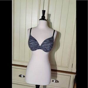 🌸PINK VS Wear Everywhere push-up bra🌸